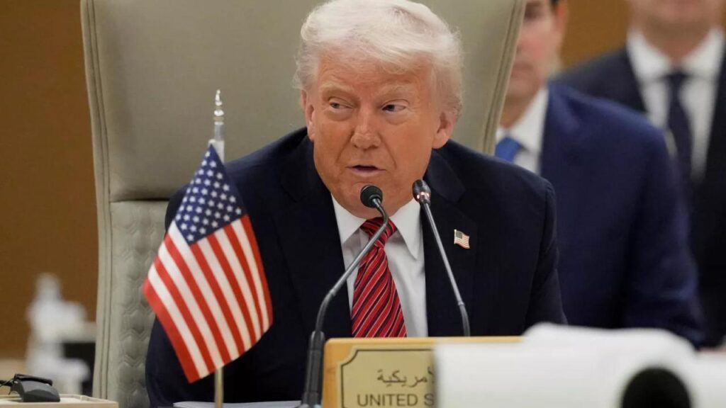 Trump’s FCC Holds Back Crucial Multilingual Disaster Alerts—Is L.A. Left in Danger? 1 Trump’s FCC Holds Back Crucial Multilingual Disaster Alerts—Is L.A. Left in Danger?