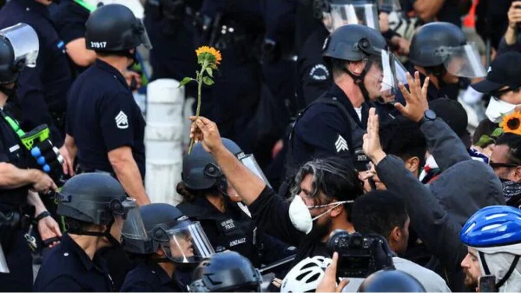 700 Marines Just Landed in Los Angeles — What’s Happening Behind the ICE Protests Will Shock You 1 700 Marines Just Landed in Los Angeles — What’s Happening Behind the ICE Protests Will Shock You