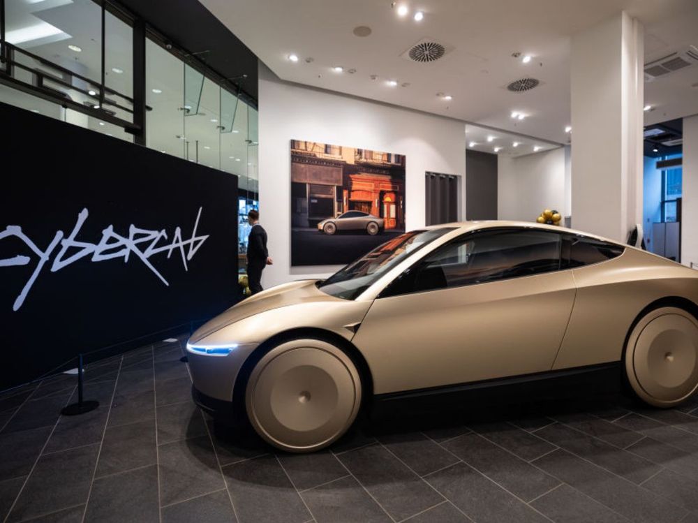Elon Musk Just Announced Tesla's First Robotaxi Launch—Here’s What’s Happening on June 22 2 Elon Musk Sets Tentative Date For Tesla Robotaxi