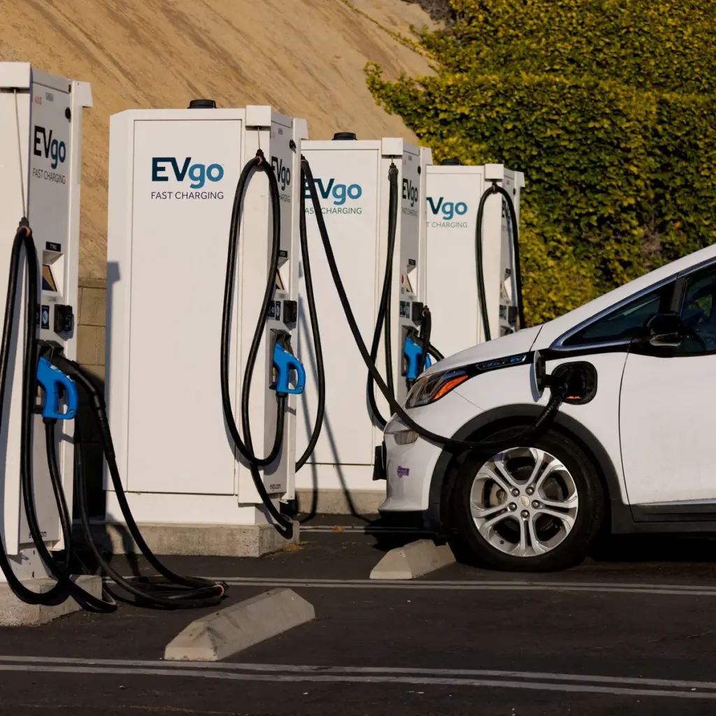 Blocked! Trump’s Attempt to Stall EV Infrastructure Crushed by Judge 2 Judge blocks Trump from withholding EV charger infrastructure funds