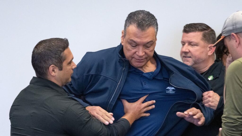 Democrats Demand Answers After Senator Is Ejected From High‑Profile DHS Gathering — What Really Went Down? 1 Democrats Demand Answers After Senator Is Ejected From High‑Profile DHS Gathering — What Really Went Down?