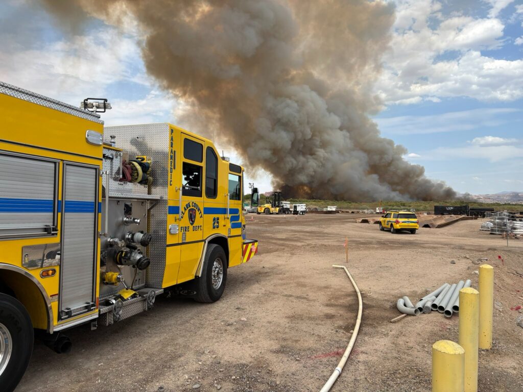 Massive Smoke Cloud Rises Over Las Vegas: What’s Burning at Wetlands Park? 2 Smoke visible from fire at Wetlands Park in Las Vegas
