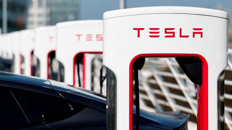 Model S and X Get Major Tesla Overhaul—Here’s What You Get for the Extra $5,000 2 Tesla hikes Model S, X prices by $5K