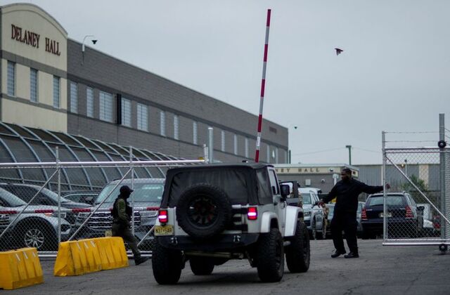 Congress Blocked from Inspecting Border Facilities Under Shocking New Trump Policy 2 Trump administration puts new limits on Congress visits to immigration centers