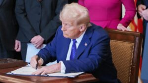 Trump's Economic Legacy in Crisis: U.S. Debt Explodes to Unthinkable $37 Trillion