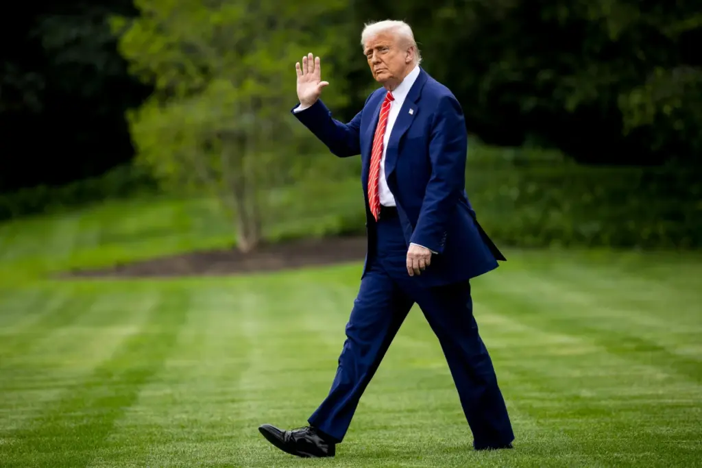 Legal Showdown in Rhode Island: Trump’s Transportation Threat Deadlocked by Federal Judge 2 US judge blocks Trump plan to tie states’ transportation funds to immigration enforcement