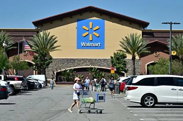 Walmart Is Getting Rid of Self-Checkout Stations—What You Need to Know 2 Walmart’s Self-Checkout Crisis: The Real Reason They’re Pulling the Plug!