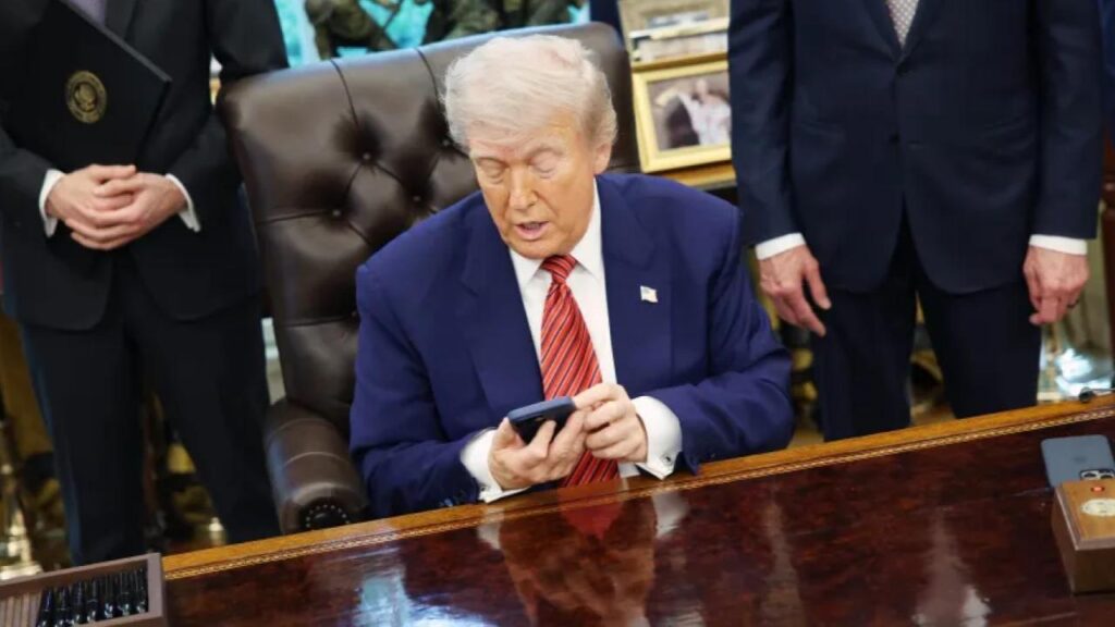 Trump Rips AT&T’s Service—Is This a Warning Shot Ahead of Trump Mobile’s Launch? 